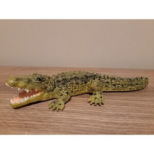 Vintage Play Visions Collectible Crocodile Toy Figure 1998 Realistic Detailed